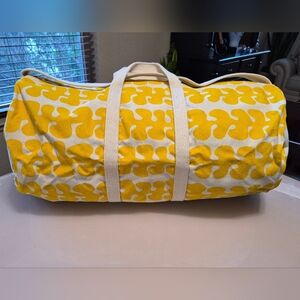 MARBLEHEAD HANDPRINTS INC. SILK SCREENED CANVAS TRAVEL BAG